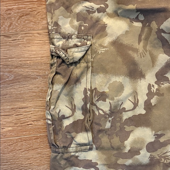 3/$20 Moosejaw Women's Tan Camo Cargo Capris Hunting Cabincore Outdoors Gorpcore - Picture 4 of 8